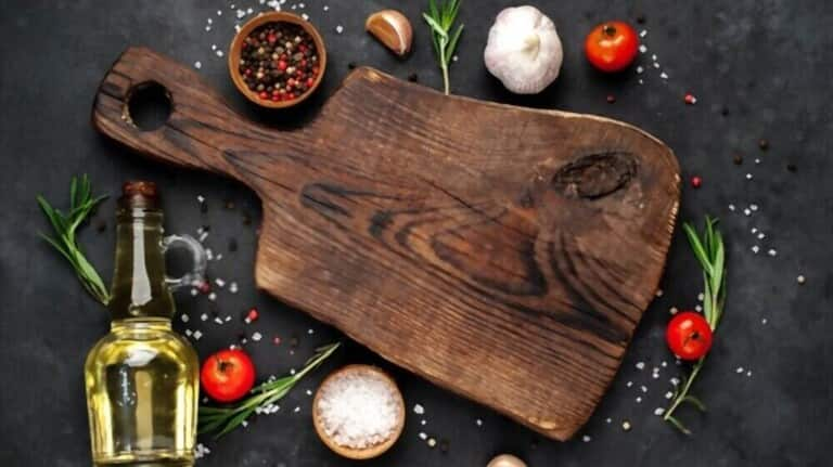 Top 7 Best Large Wooden Cutting Boards [Feb 2023] Reviews & Guide